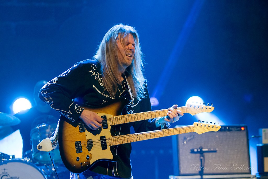 15645285035_7aa953c923_o